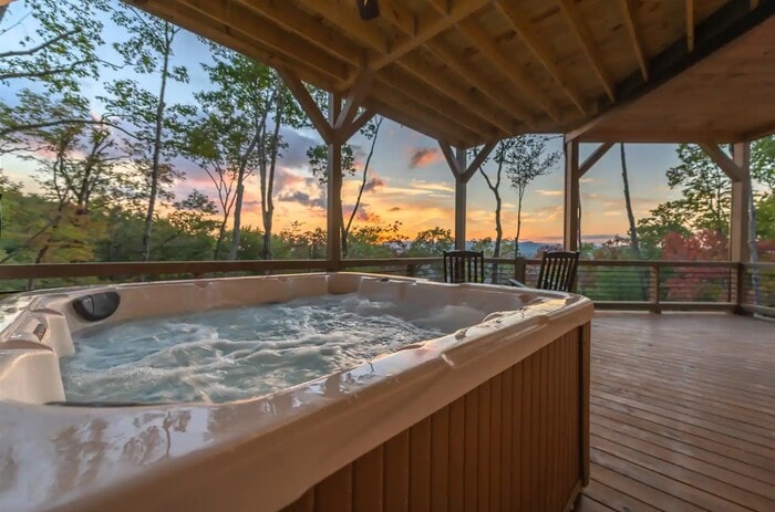 Romantic Airbnbs - Highland Escape in Blue Ridge, Georgia