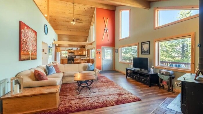 Romantic Airbnbs - Granby Lakehouse in Granby, Colorado