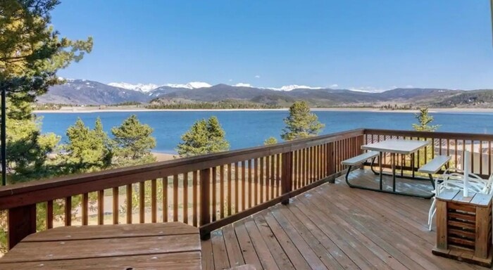 Romantic Airbnbs - Granby Lakehouse in Granby, Colorado