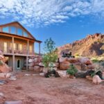 Romantic Airbnbs - The Hideout @ the Rim in Moab, Utah