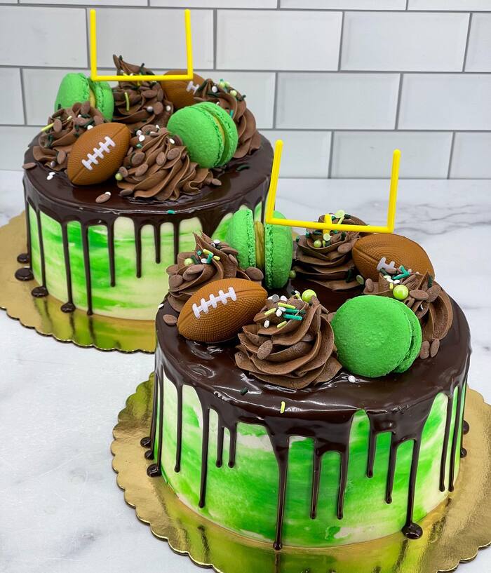 Super Bowl Cakes - Super Bowl Drip Cakes
