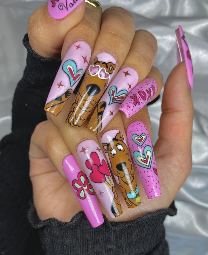 Valentine Nails 2023 - Scooby Doo