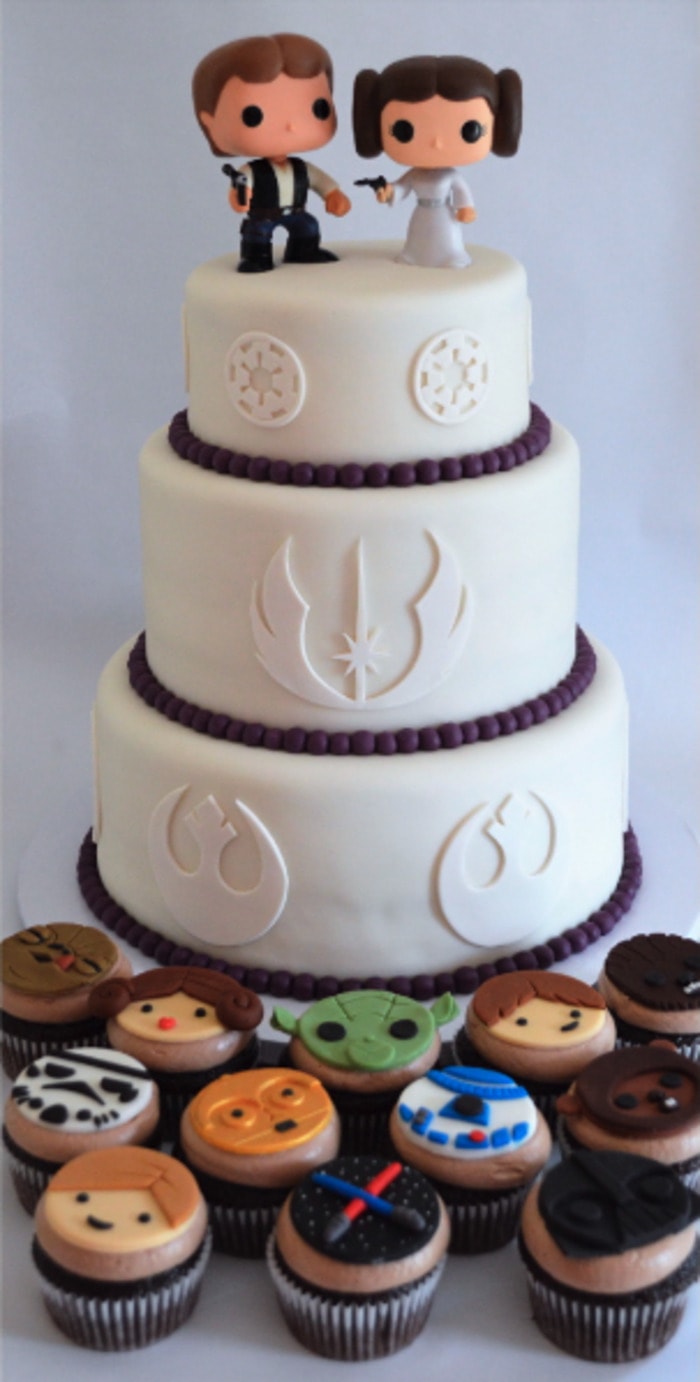 Star Wars Wedding Ideas - cake toppers