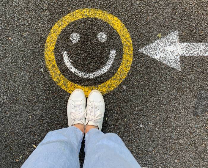 Best Conversation Starters - smiley face sign
