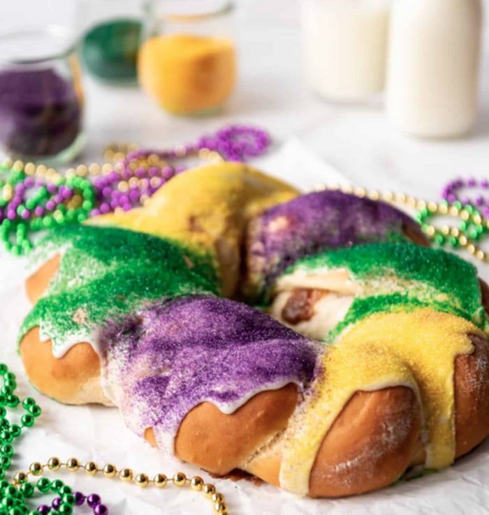 What is a king cake- king cake