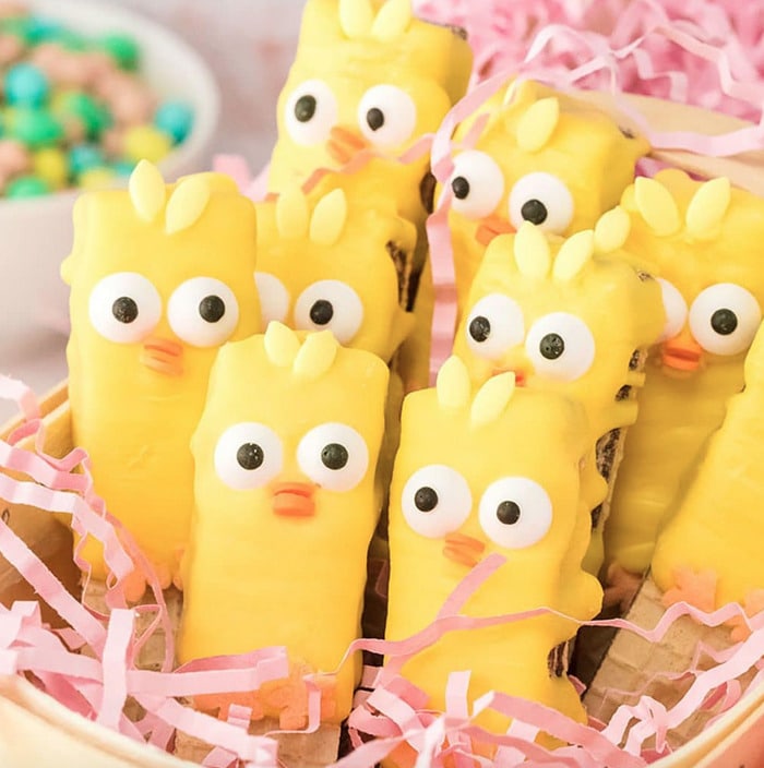 Easter desserts - Easter Chick Dipped Wafer Cookies