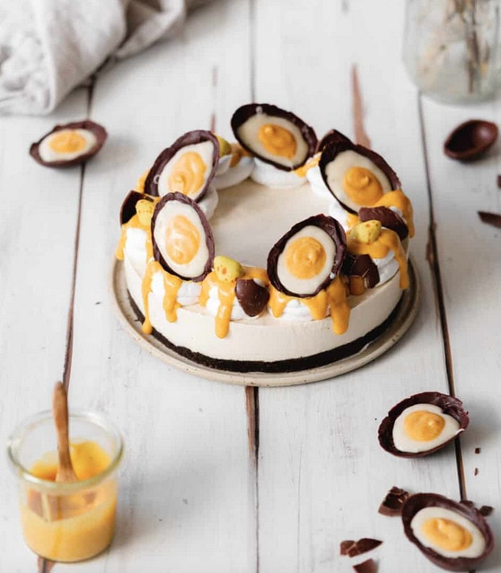 Easter desserts - Creme Egg Cheesecake