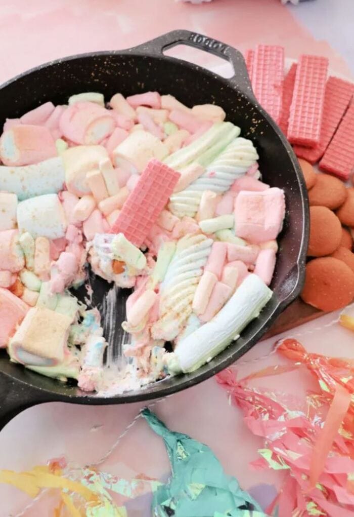 Rainbow desserts- Unicorn S’more Dip