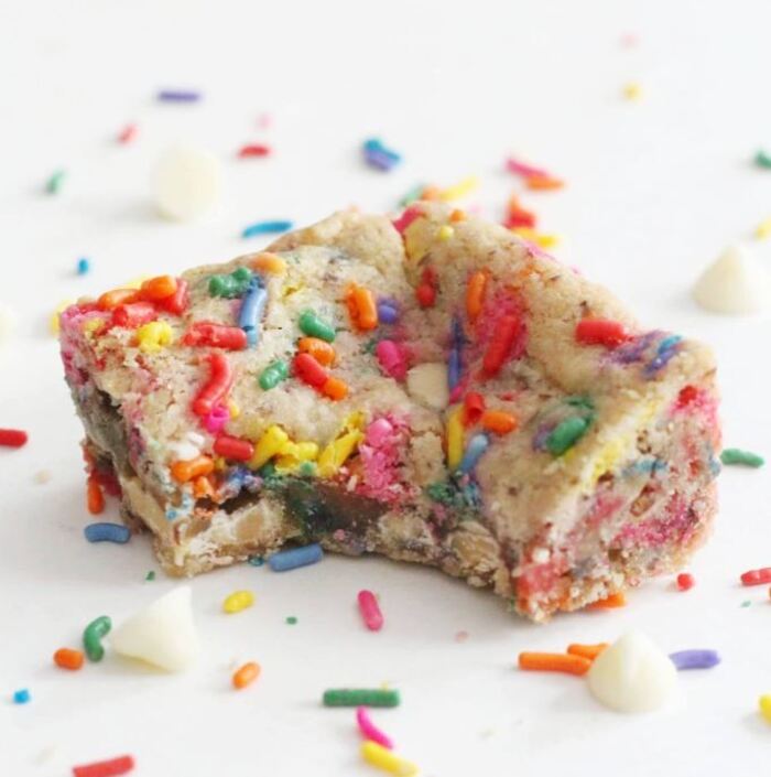 Rainbow desserts- Funfetti Blondies