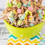 Rainbow desserts- Lucky Charms Munch