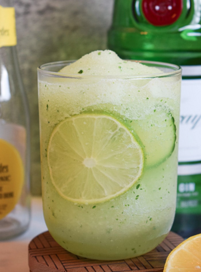 St. Patrick's day cocktails - frozen gin and tonic