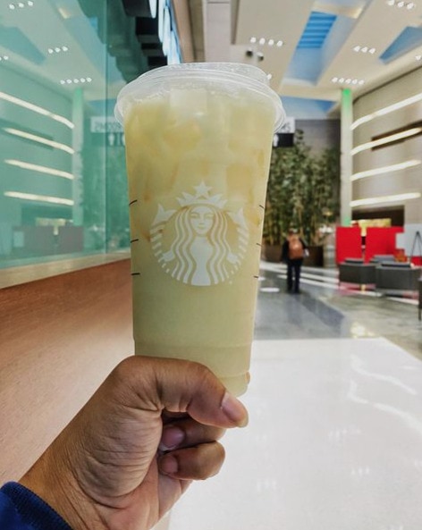 Starbucks St Patricks Day Drinks- Pot of Gold Frappuccino