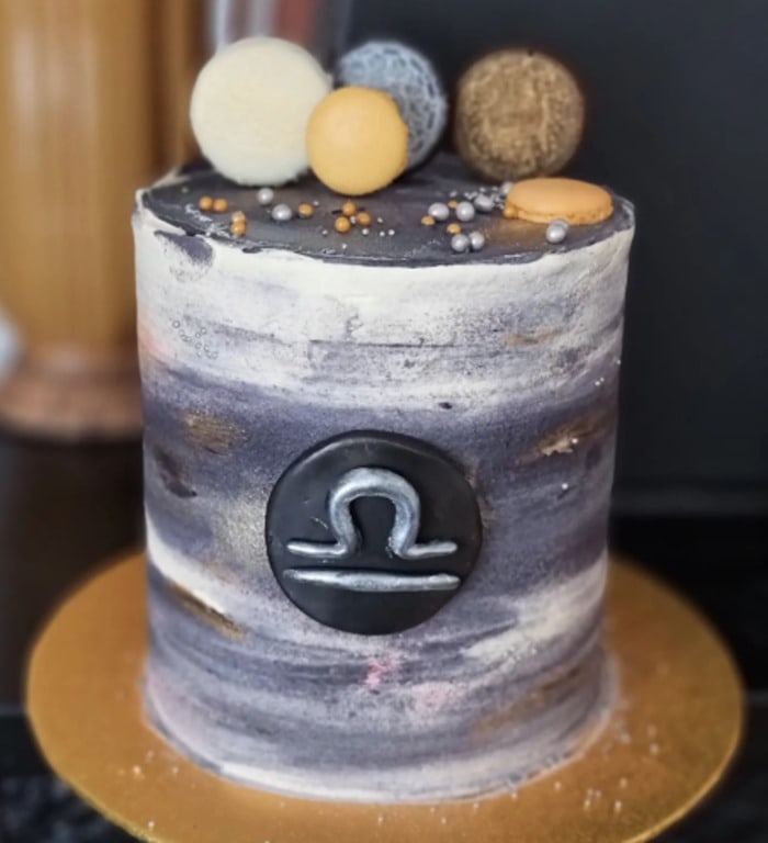 Zodiac cakes- libra cake