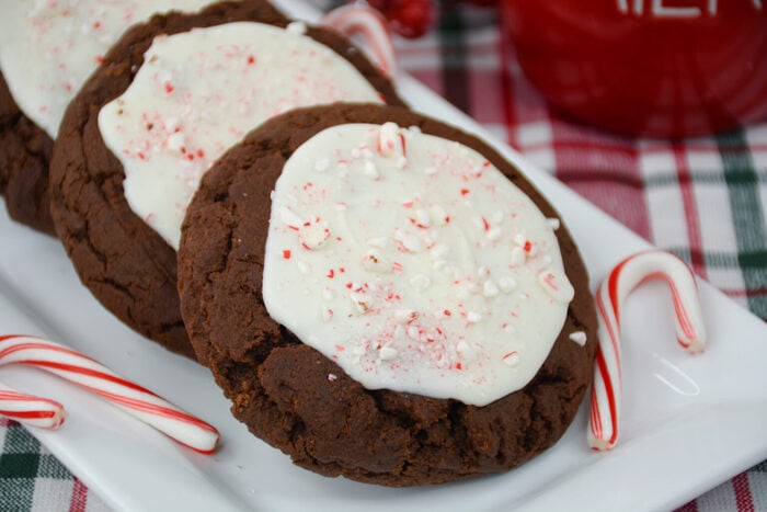 crumble cookie copycat recipes - peppermint bark