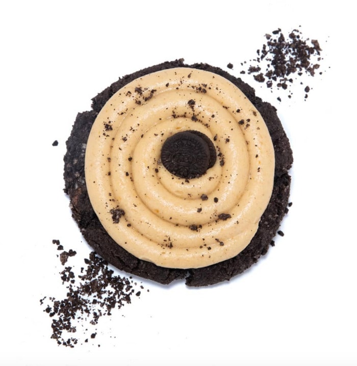 crumbl cookie flavors - pumpkin oreo cheesecake