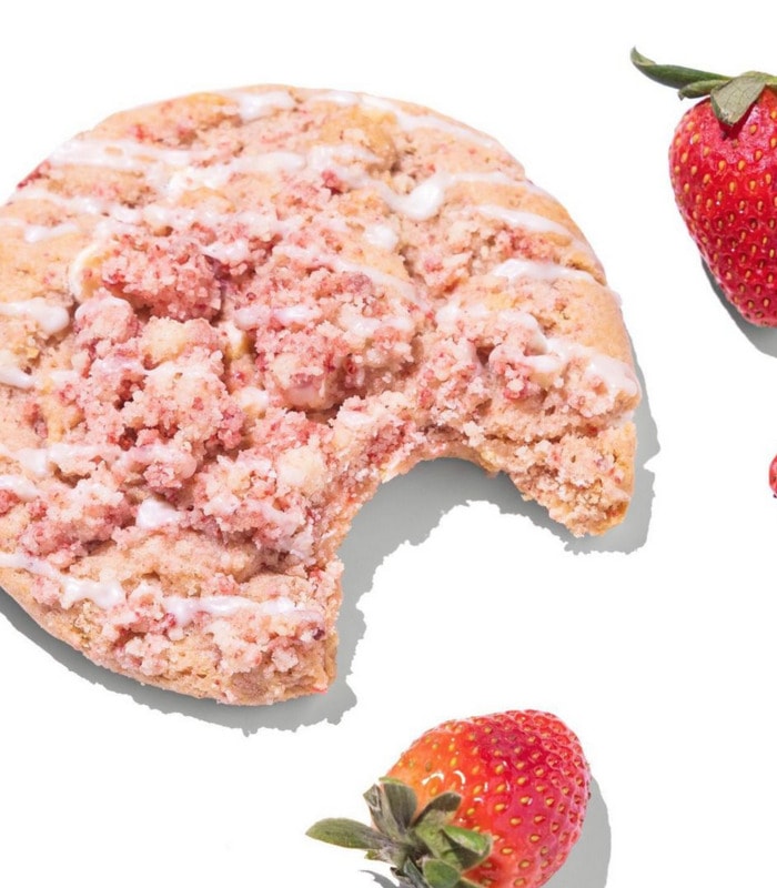 crumbl cookie flavors - strawberry crumb cake