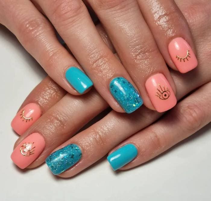 Short Nail Ideas - glitter and eye design