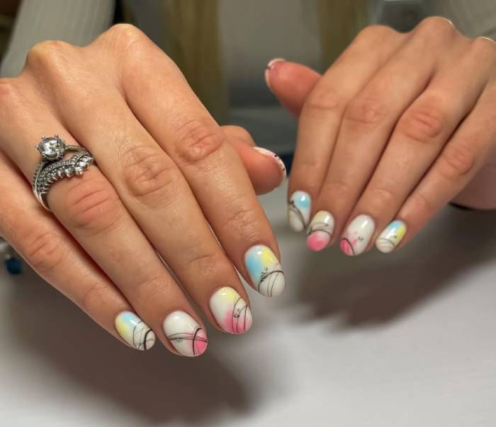 Short Nail Ideas - artsy abstract nails