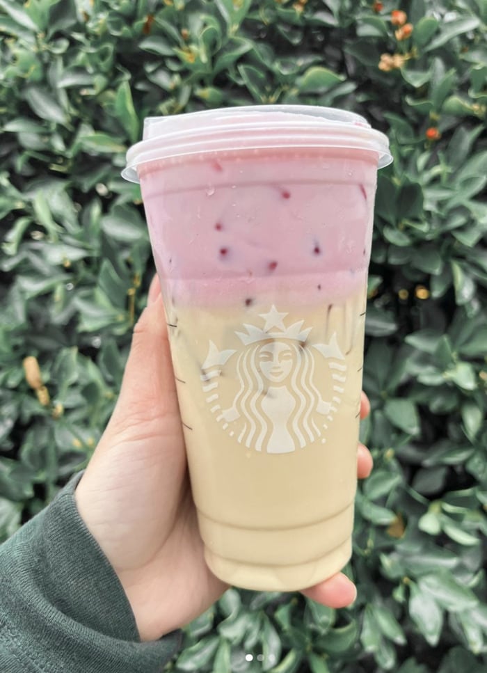 Starbucks Aesthetic Drinks - Iced White Mocha