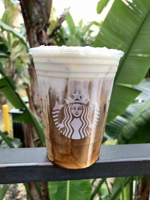 Starbucks White Chocolate Macadamia Cream Cold Brew Review - cold foam