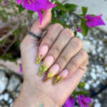 summer nail designs 2023 - neon swirl