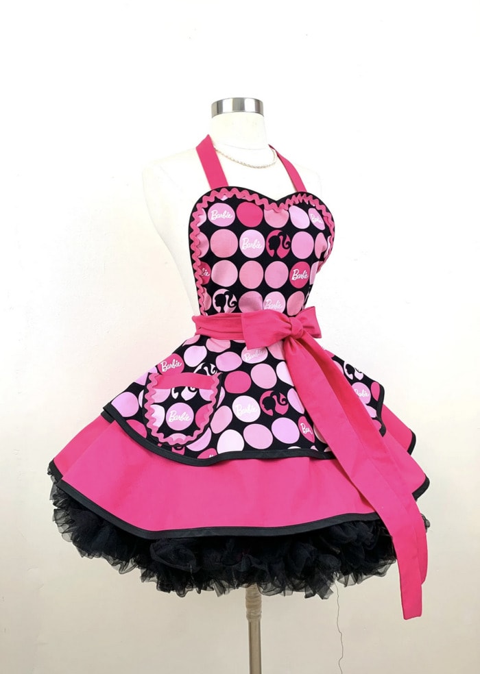 barbie kitchen products - pink polka dot apron