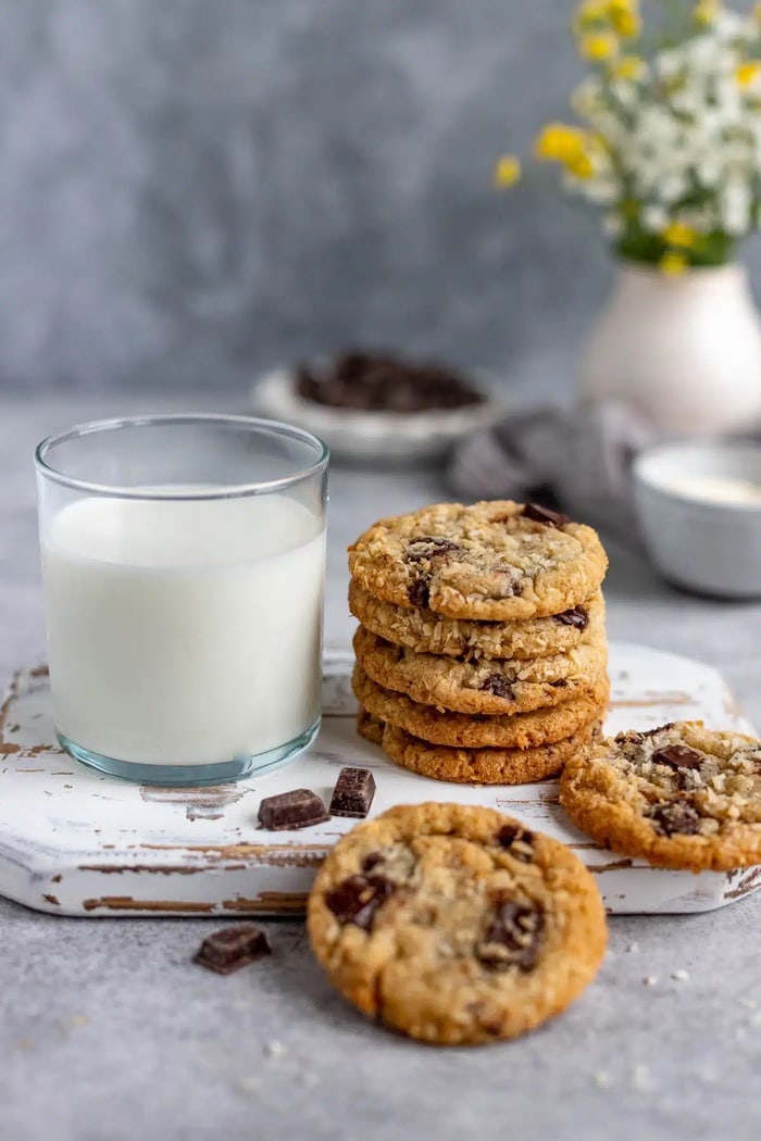 coconut recipes - Coconut Chocolate Chip Cookies