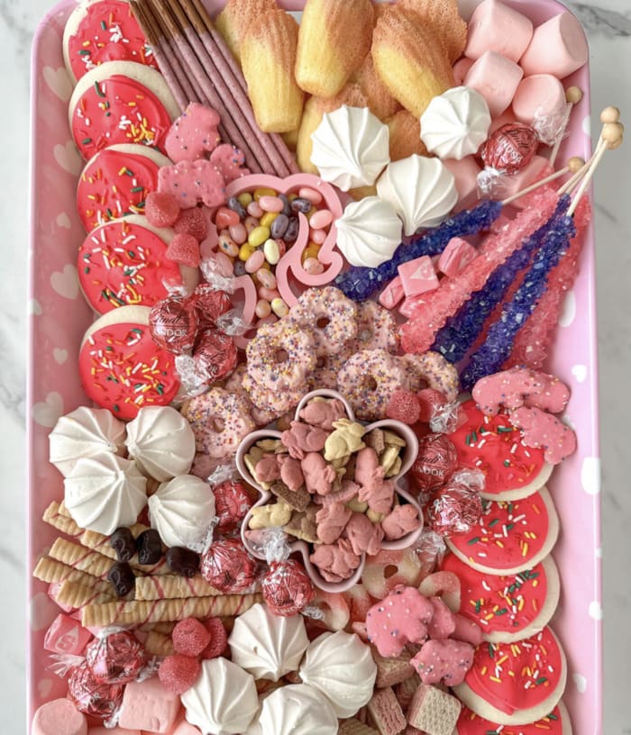 barbie charcuterie board - Sweet Barbie Dessert Charcuterie Board