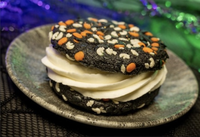 Disney Halloween food - Ice Cream Cookie Sandwich