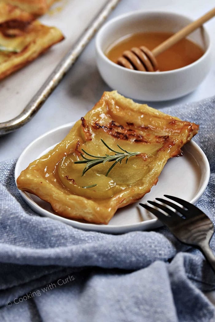 easy apple desserts - Upside Down Apple Tarts