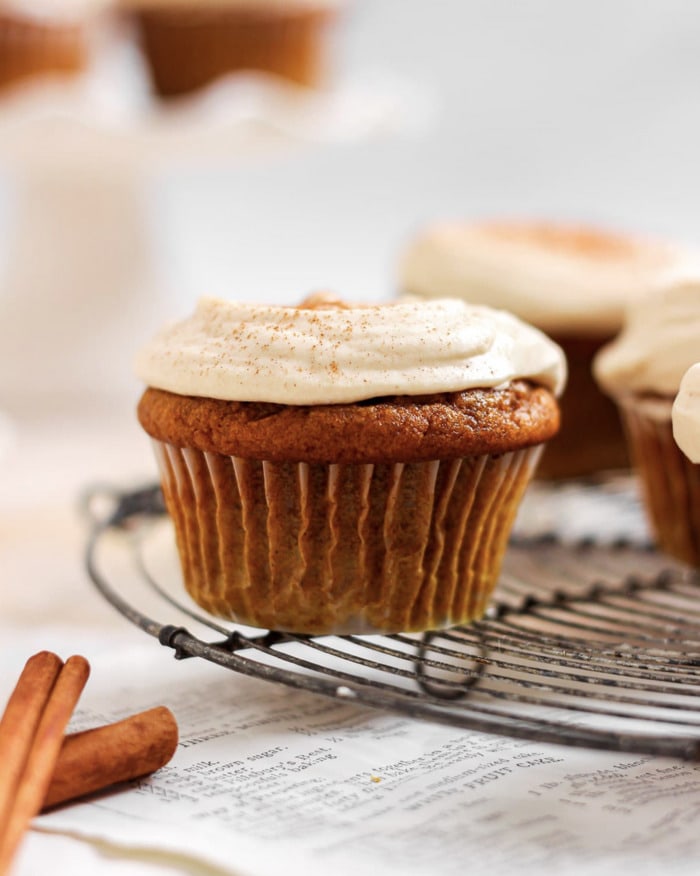 easy pumpkin desserts - Spiced Pumpkin Cream Cheese Cupcakes