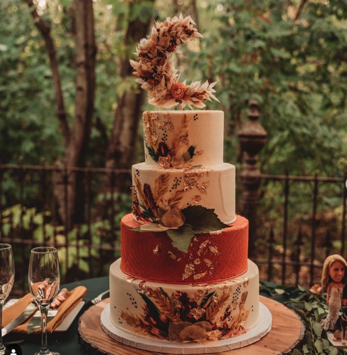 fall wedding cakes - harvest moon