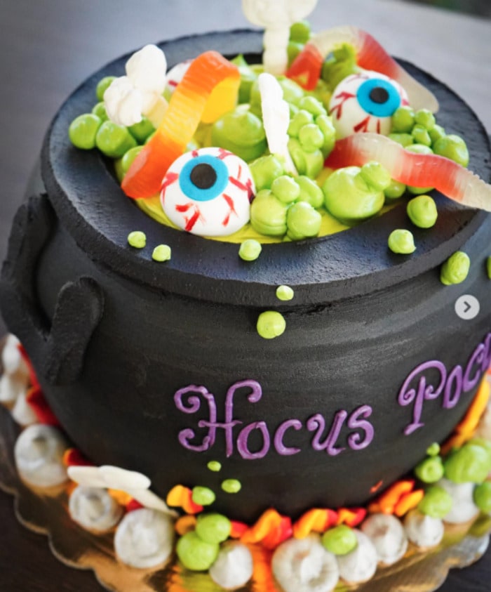Hocus Pocus food - cauldron cake