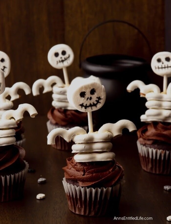 Halloween Cupcake Ideas - Skeleton Cupcake Toppers
