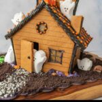 halloween gingerbread houses