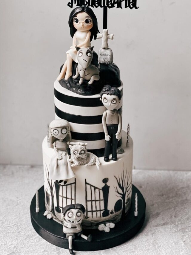 28 Amazing Tim Burton Cakes Perfect for Halloween