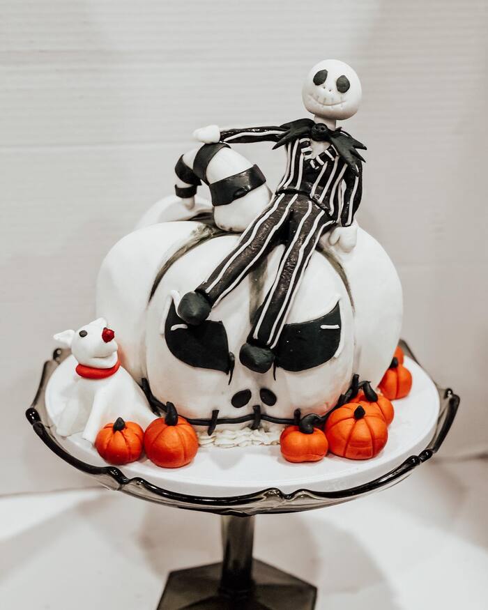 Nightmare Before Christmas Cakes - Pumpkin King