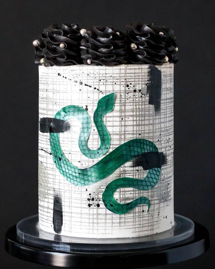 Snake Cakes - Tattoo-Style Snake Cake