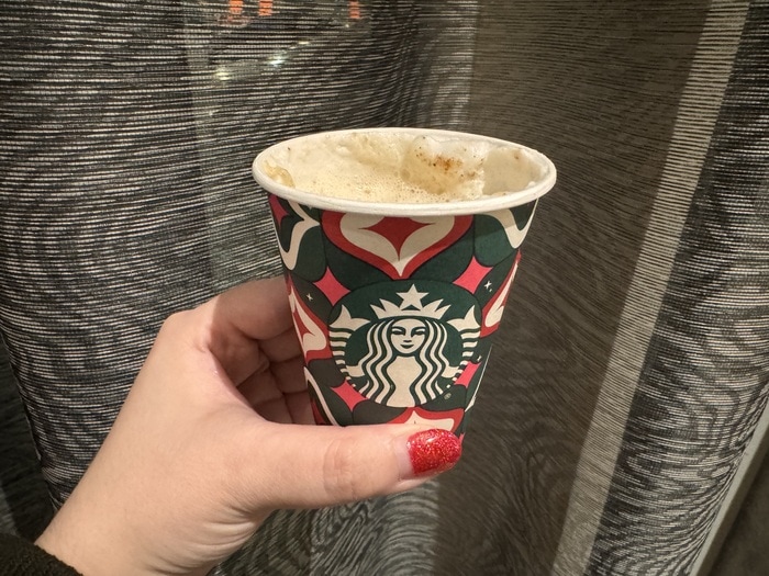 https://www.letseatcake.com/wp-content/uploads/2023/11/Starbucks-holiday-drinks-ranked-2.jpg