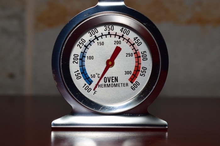 Baking Tips for Beginners - oven thermometer