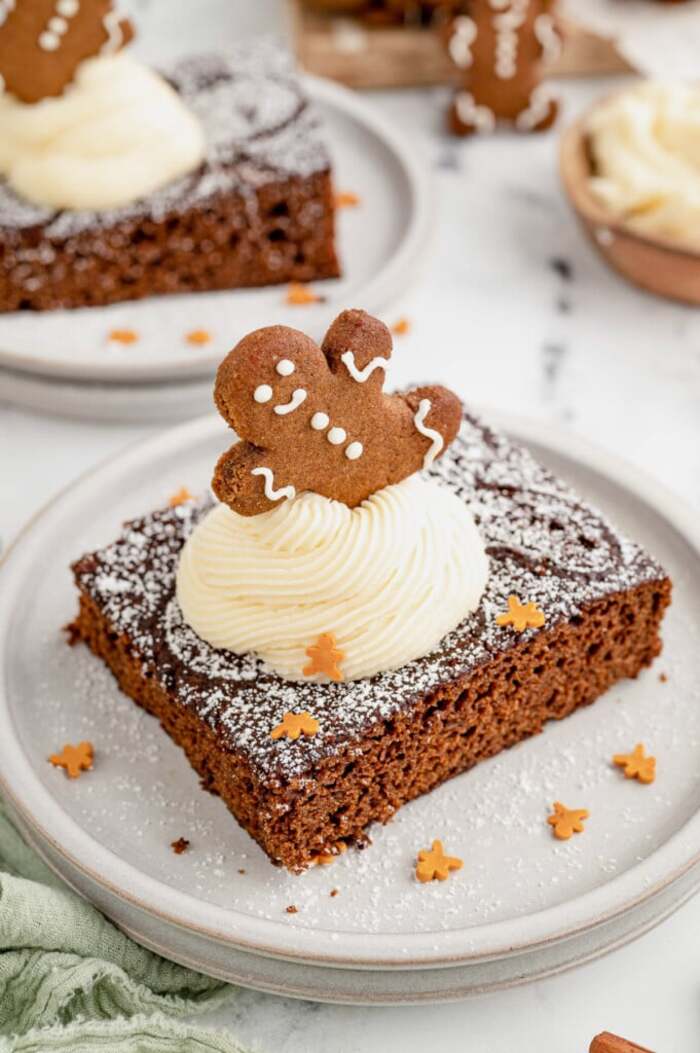 Gingerbread Cakes - Gingerbread Cake