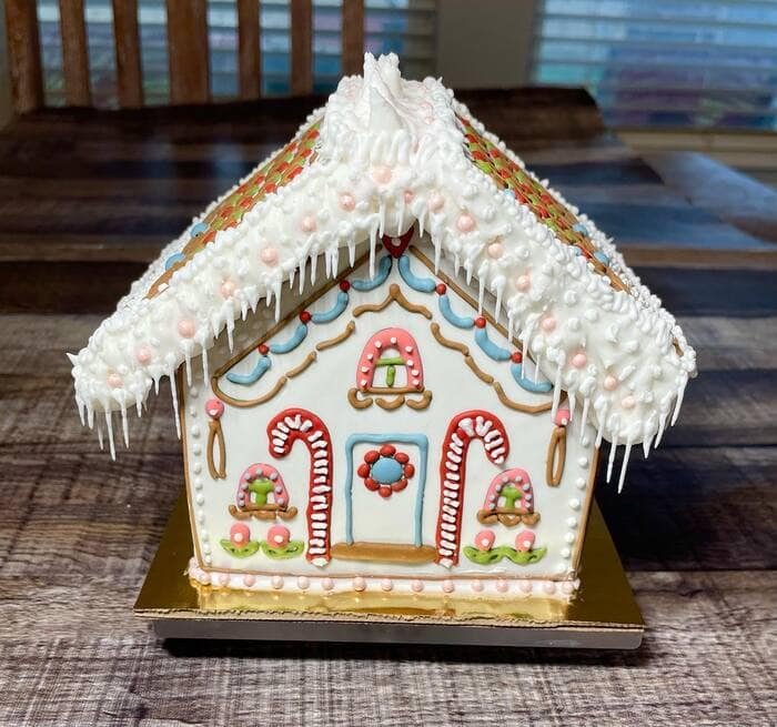 Gingerbread House Ideas - pastel colors