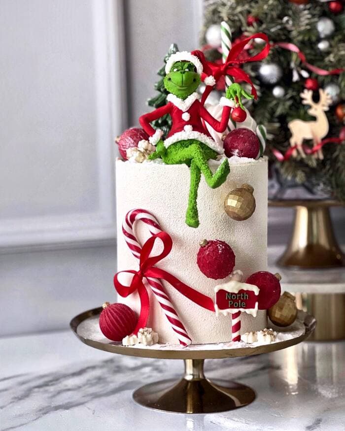 Grinch Cake Ideas - Merry Grinch Cake