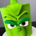 Grinch Cake Ideas - Grumpy Grinch Cake