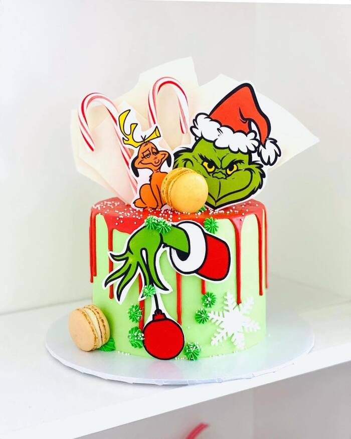 Grinch Cake Ideas - Candy Cane Grinch Cake