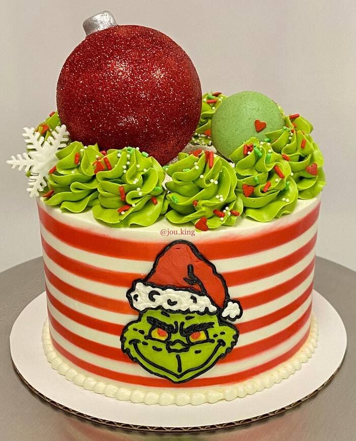 Grinch Cake Ideas - Striped Grinch Cake