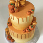 thanksgiving cake ideas - pumpkin macaron cake