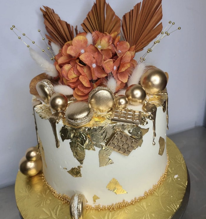 thanksgiving cake ideas - gold accent thanksgiving
