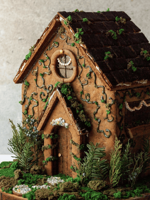 25 of the Prettiest Gingerbread Houses We Could Find