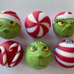 Grinch Cupcakes - Sculpted Grinch Cupcakes